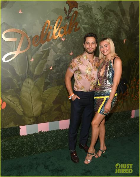 skylar astin and lisa stelly.